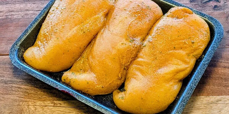 3 x Garlic Butter Chicken Fillets (600g)